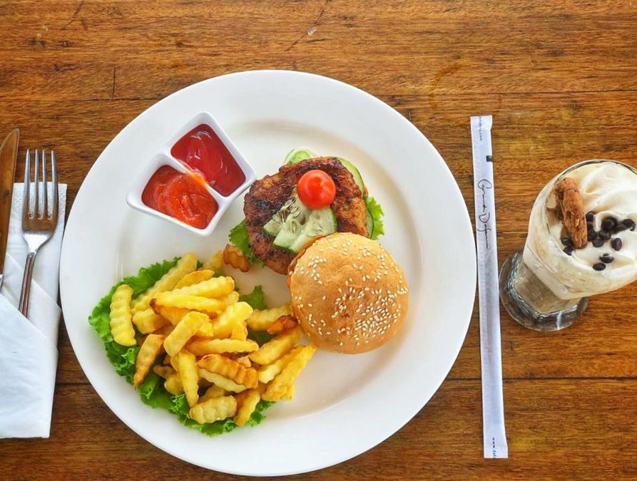Burger Haruan, Kreasi Masakan Western Banjar yang Asik di Lidah